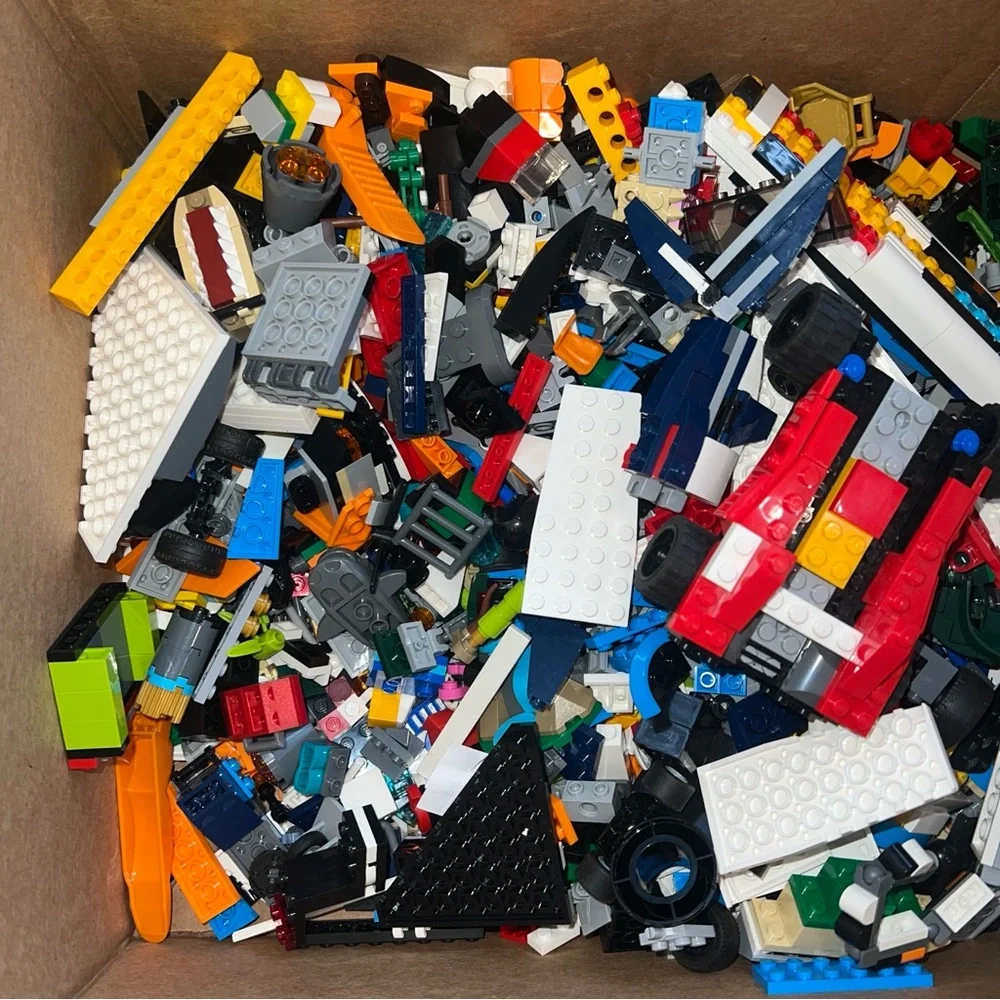 LEGO 5 LB Bulk Lot Mixed Themes Bricks Parts Pieces Assorted Lot